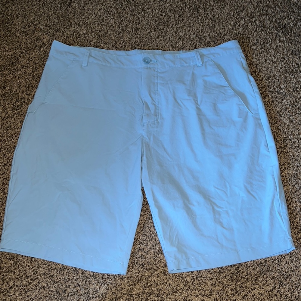 Nwot mens Oakley shorts